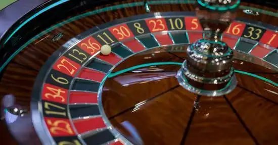 Ilustrasi pengelolaan waktu dan anggaran bermain live casino secara sehat dan bertanggung jawab